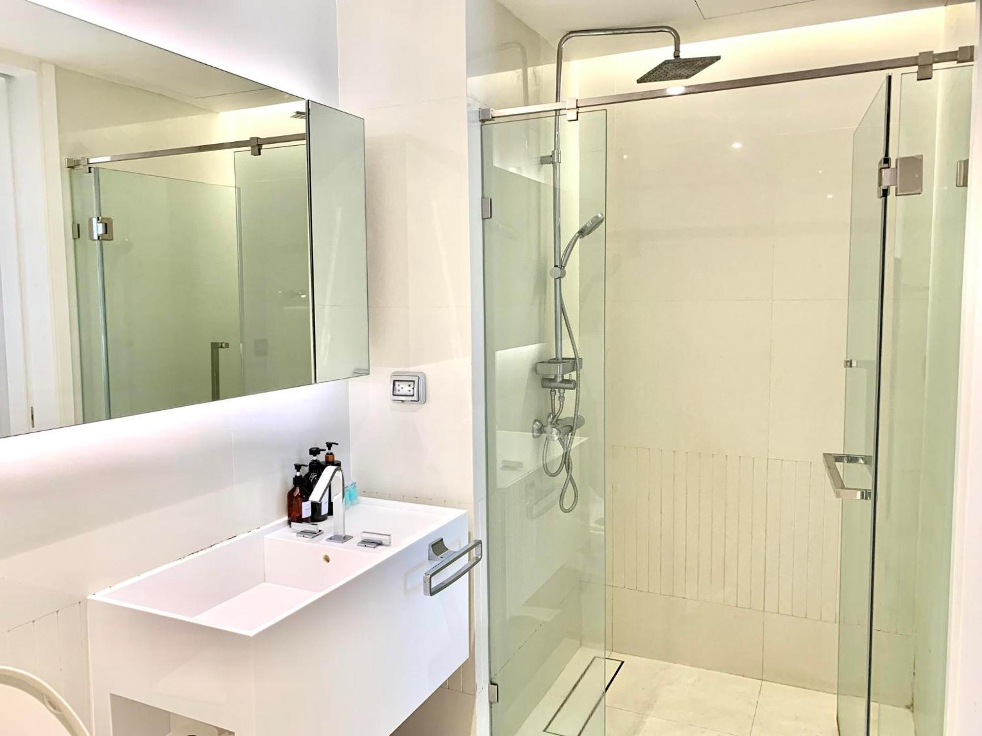 Sukhumvit 11#Luxury#Pool#Gym#Bts Nana&Mrt Sukhumvit#1Br#Max2Ppl Leilighet Bangkok Eksteriør bilde