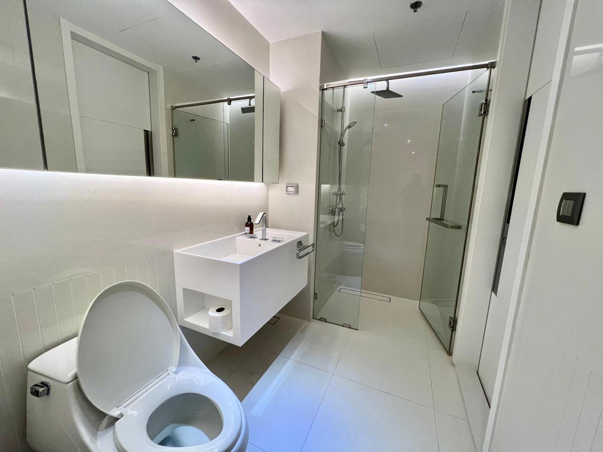 Sukhumvit 11#Luxury#Pool#Gym#Bts Nana&Mrt Sukhumvit#1Br#Max2Ppl Leilighet Bangkok Eksteriør bilde