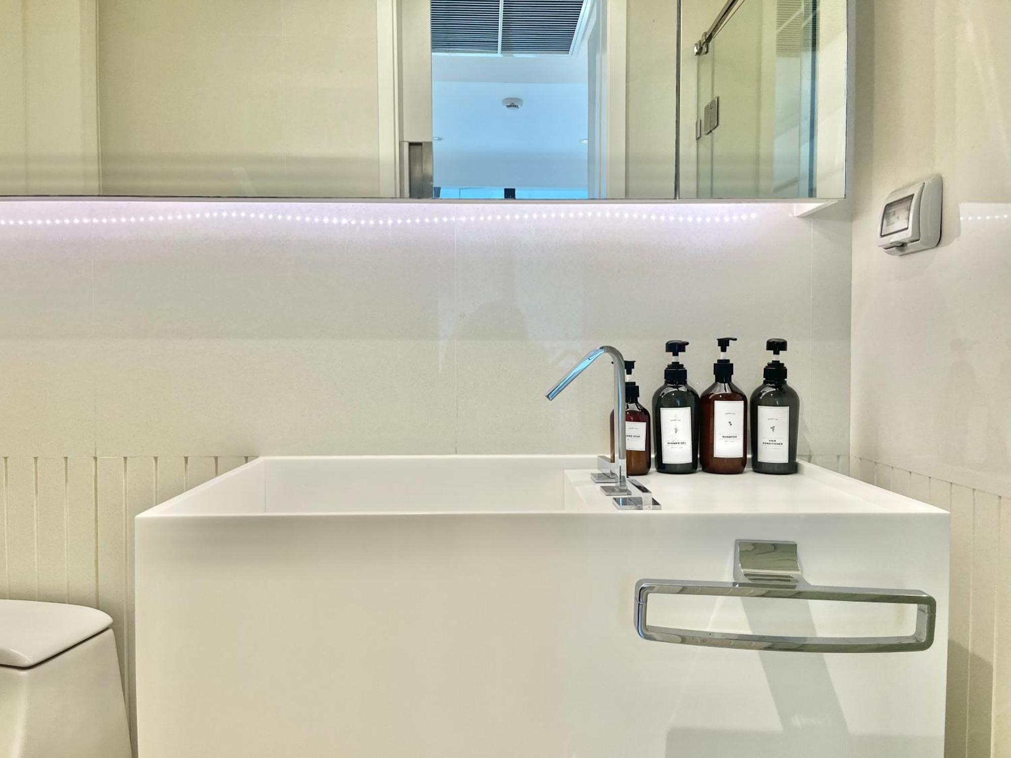 Sukhumvit 11#Luxury#Pool#Gym#Bts Nana&Mrt Sukhumvit#1Br#Max2Ppl Leilighet Bangkok Eksteriør bilde